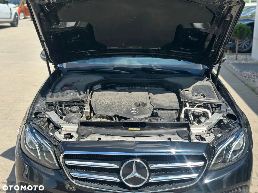 Mercedes-Benz Klasa E 200 d - 16