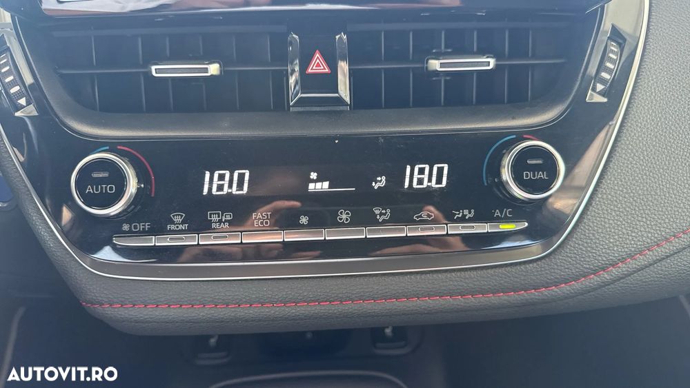 Toyota Corolla 2.0 HSD TS Exclusive - 36