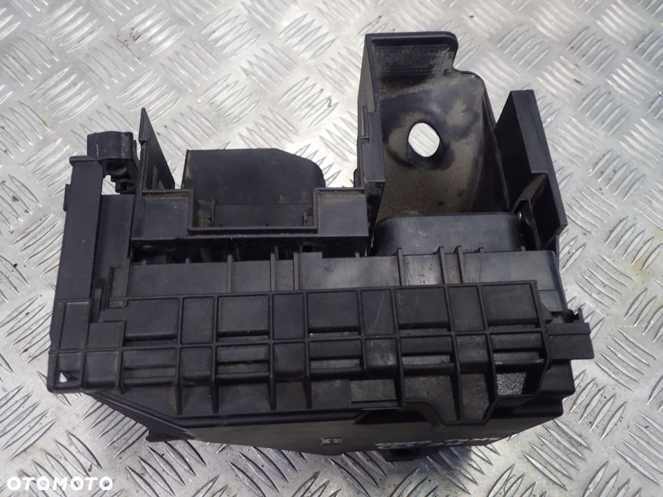 skrzynka bezpieczników 3CO937125 VW PASSAT