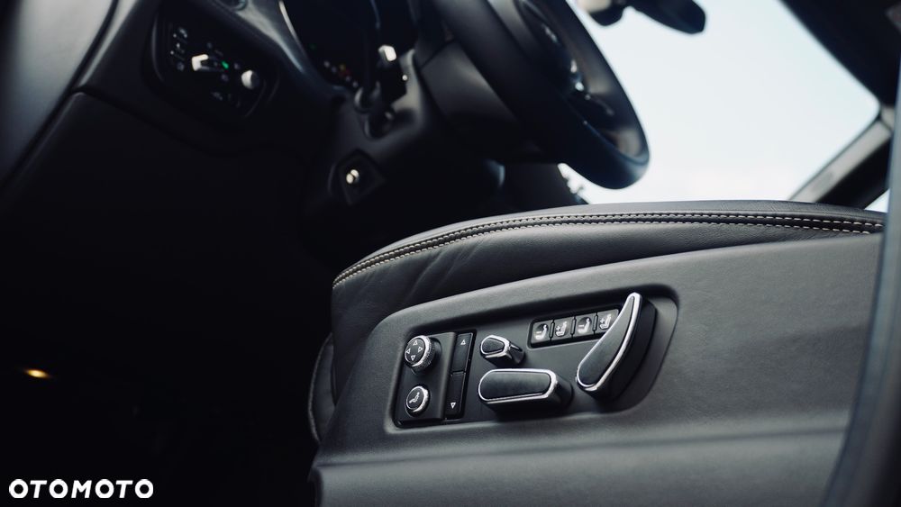 Bentley Bentayga - 11