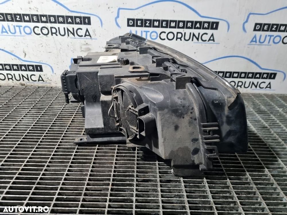 Far Stanga BMW X3 E83 Facelift 2006 - 2010 SUV 4 Usi (1368) Fara xenon - 2