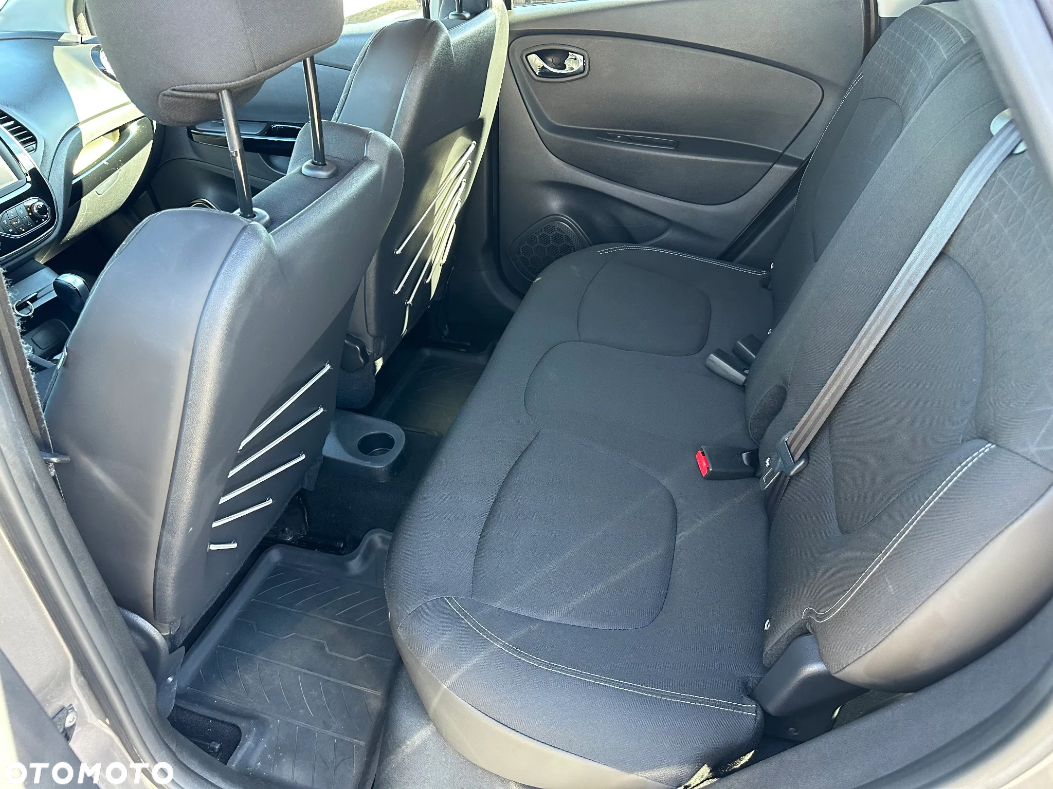 Renault Captur 1.2 Energy TCe Limited EDC - 8