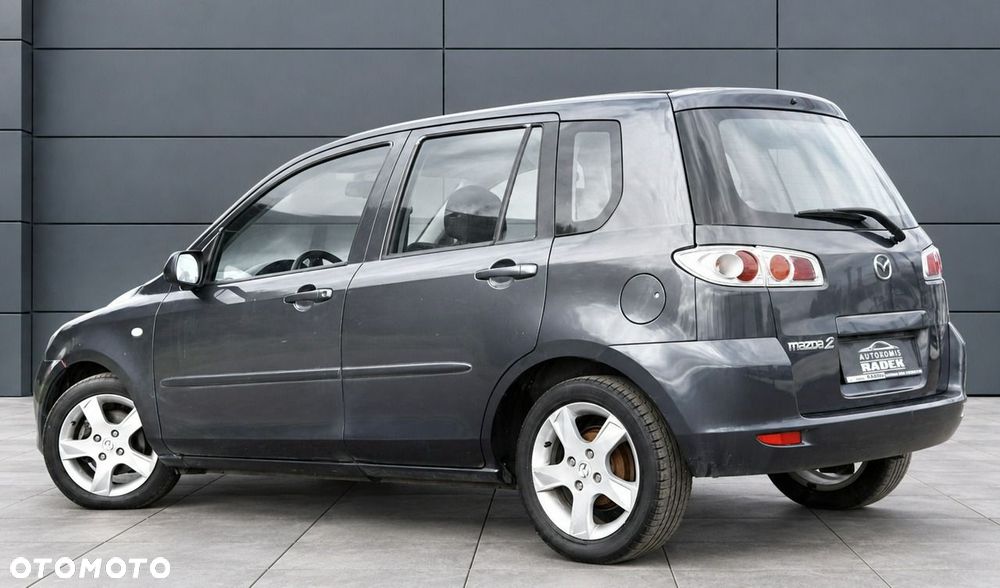 Mazda 2 - 6