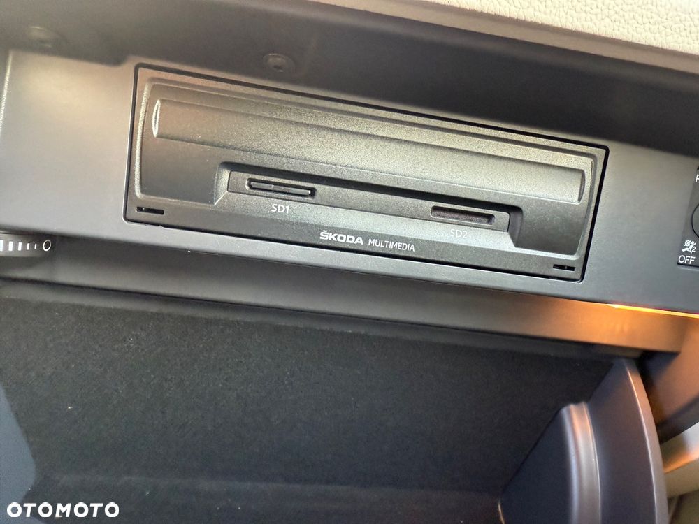 Skoda Superb 2.0 TDI Style DSG - 14