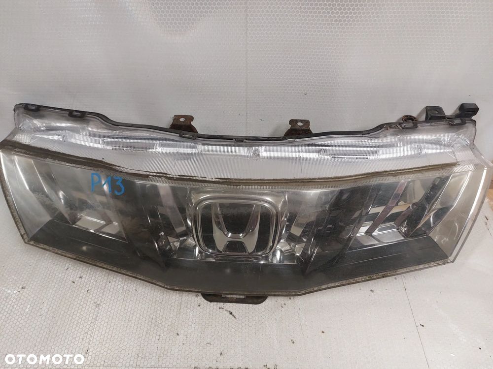 .  GRILL ATRAPA HONDA CIVIC 8 UFO - 2