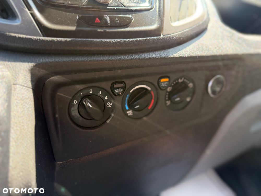 Ford Transit - 13