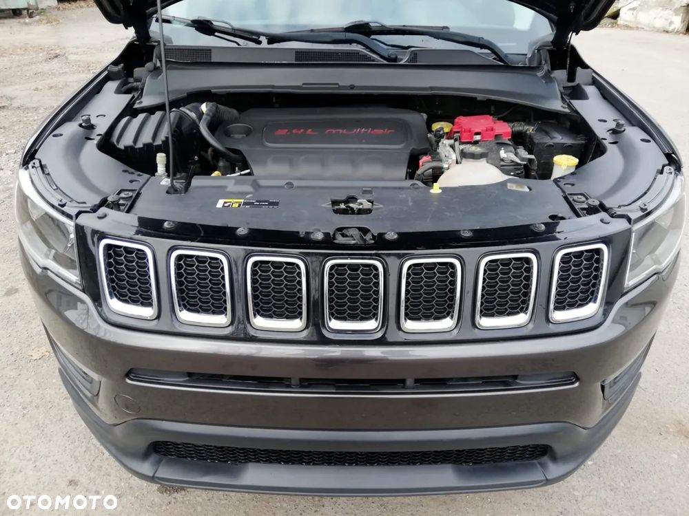Jeep Compass - 8