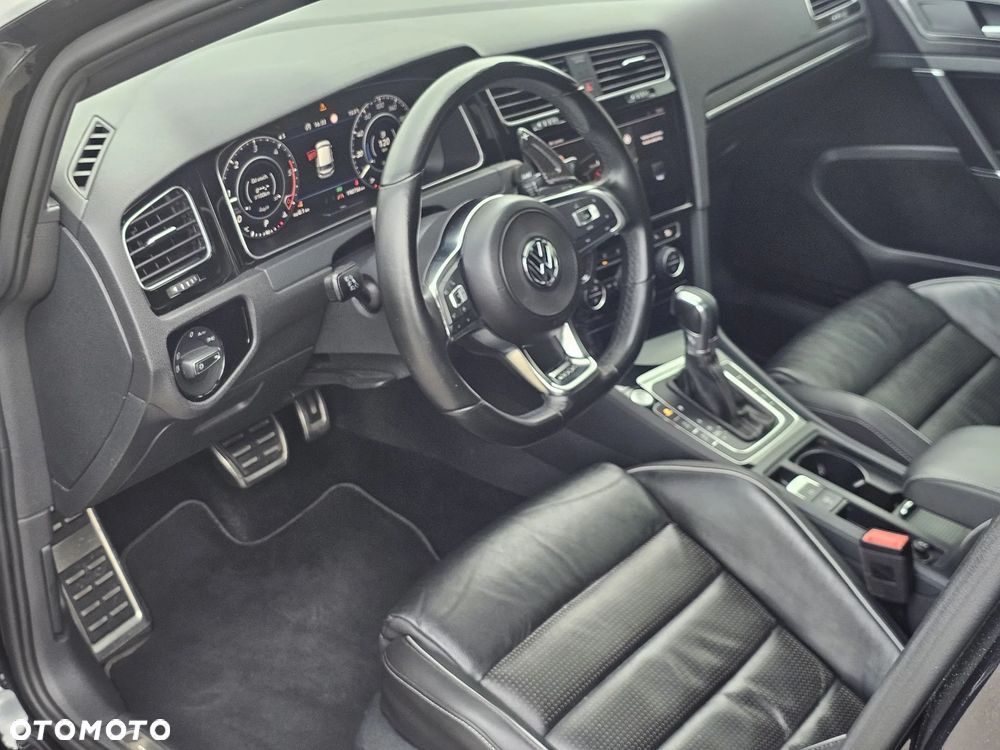 Volkswagen Golf - 12