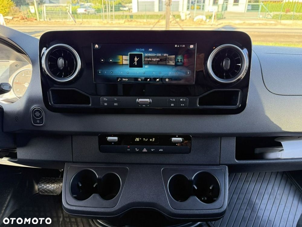 Mercedes-Benz Sprinter - 27
