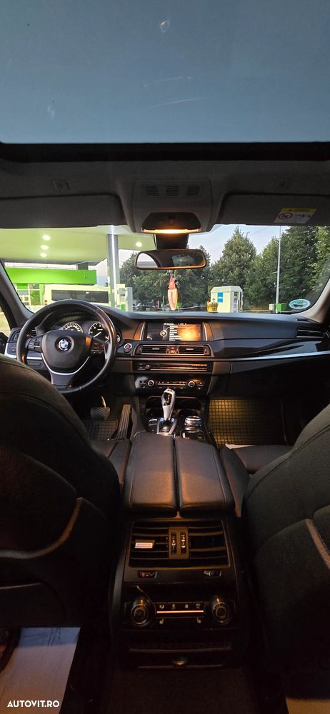 BMW Seria 5 520d xDrive AT - 12