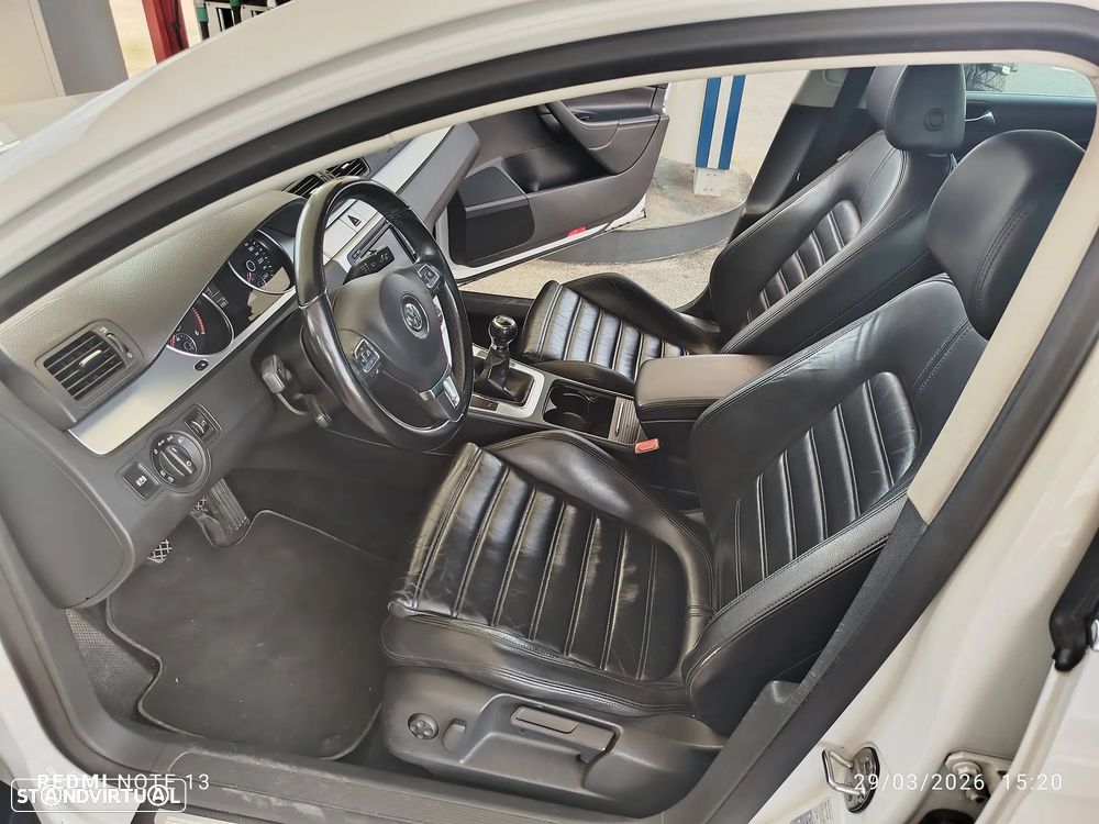 VW Passat 2.0 TDI Sportline R-Line - 13