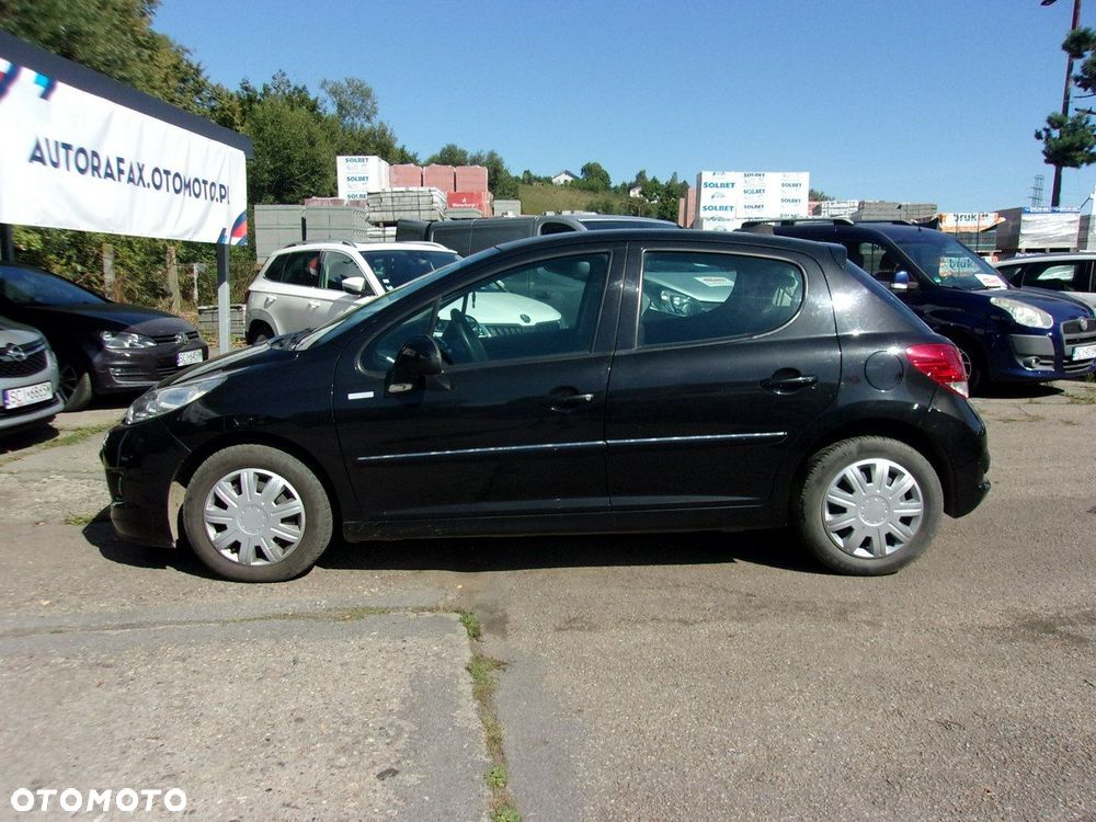Peugeot 207 - 8