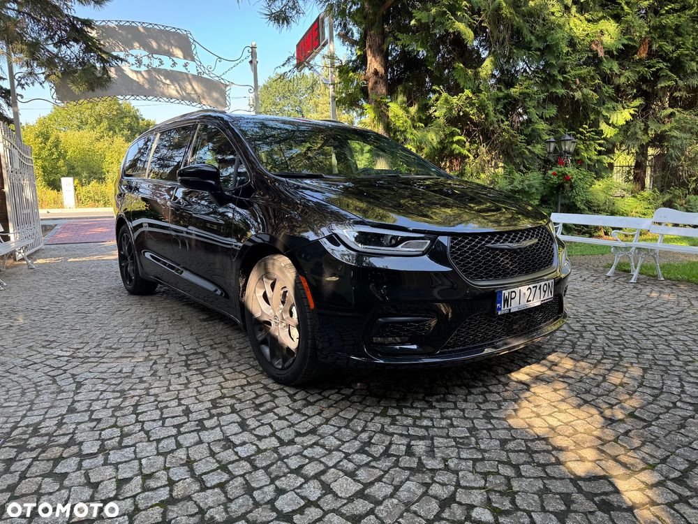Chrysler Pacifica - 10