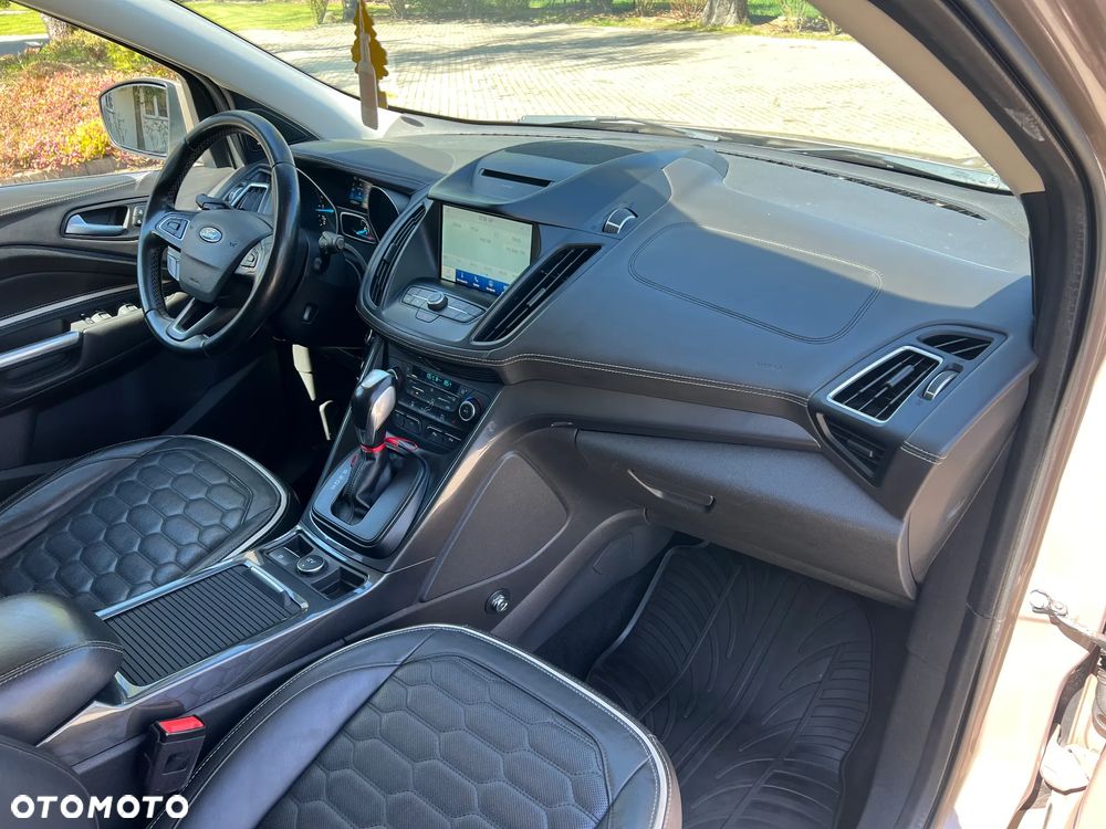 Ford Kuga 2.0 TDCi 4x4 Vignale - 30
