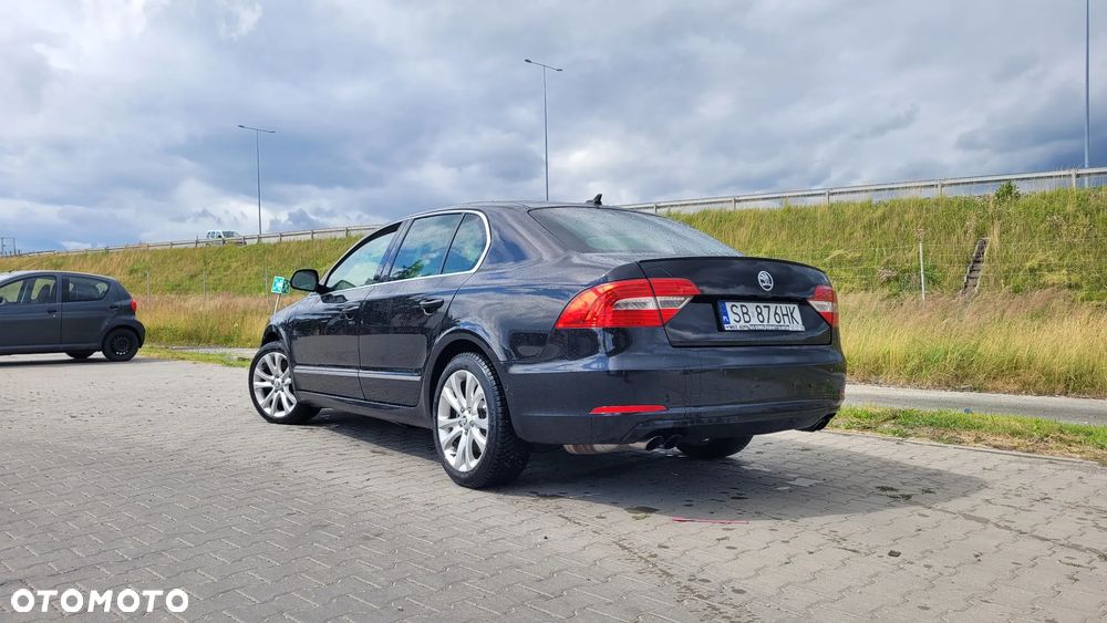 Skoda Superb 3.6 FSI 4x4 Elegance DSG - 5