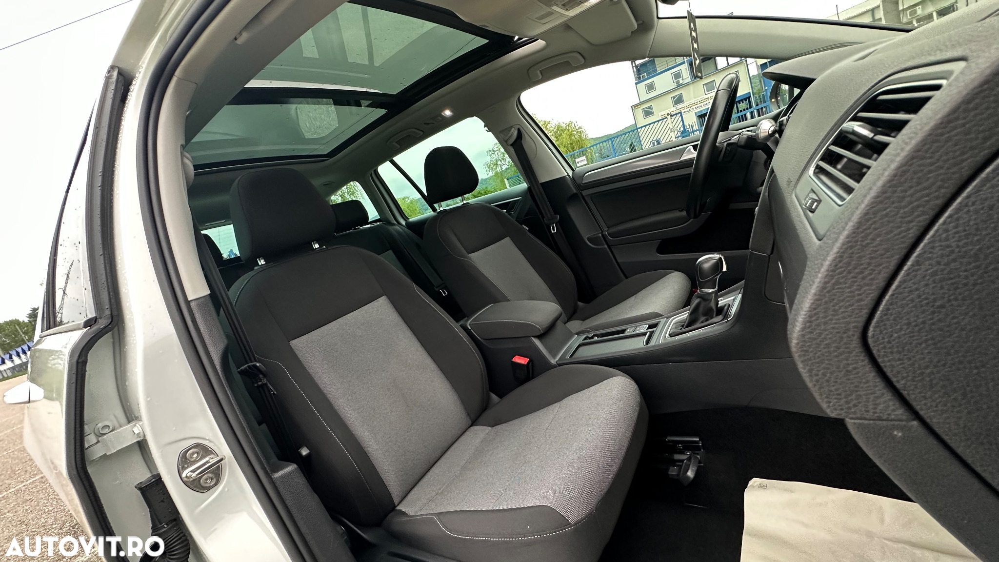 Volkswagen Golf 1.4 TSI BlueMotion Technology DSG Highline - 32