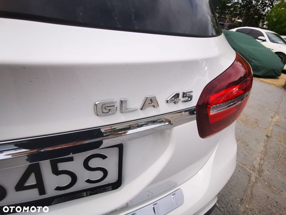 Mercedes-Benz GLA AMG 45 4Matic AMG Speedshift 7G-DCT AMG Night Edition - 36