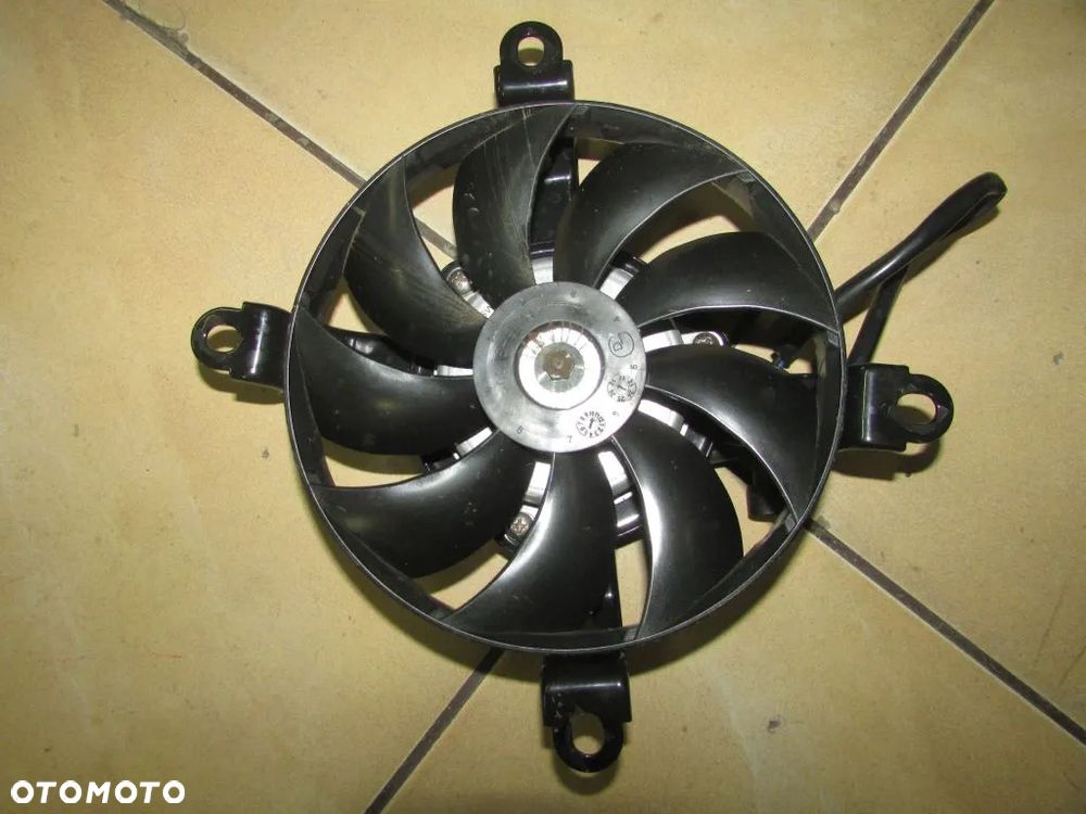 Benelli TRK 502X wentylator chłodnicy - 2