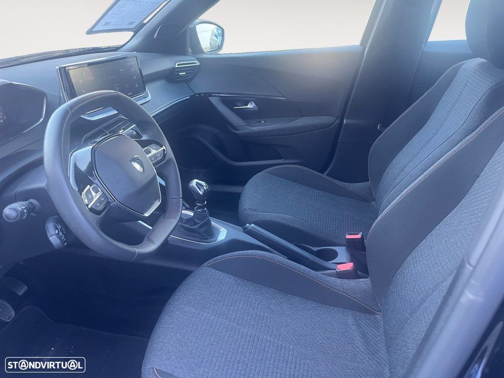 Peugeot 2008 1.2 PureTech Style - 9