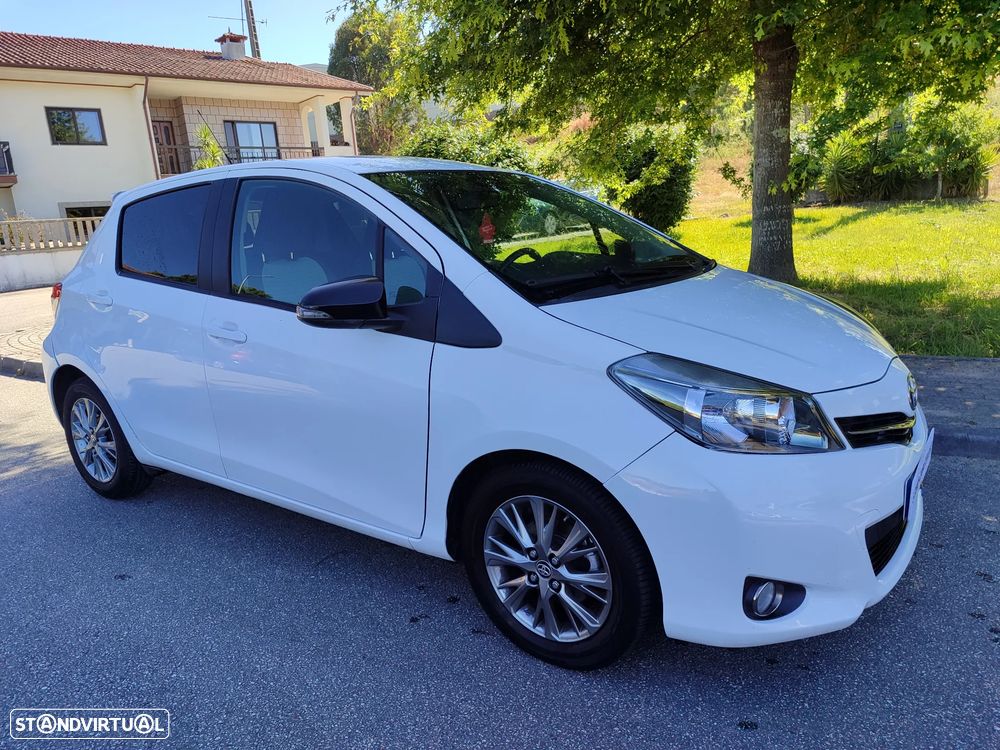 Toyota Yaris 1.4 D-4D Sport+P.Techno +Navi - 8