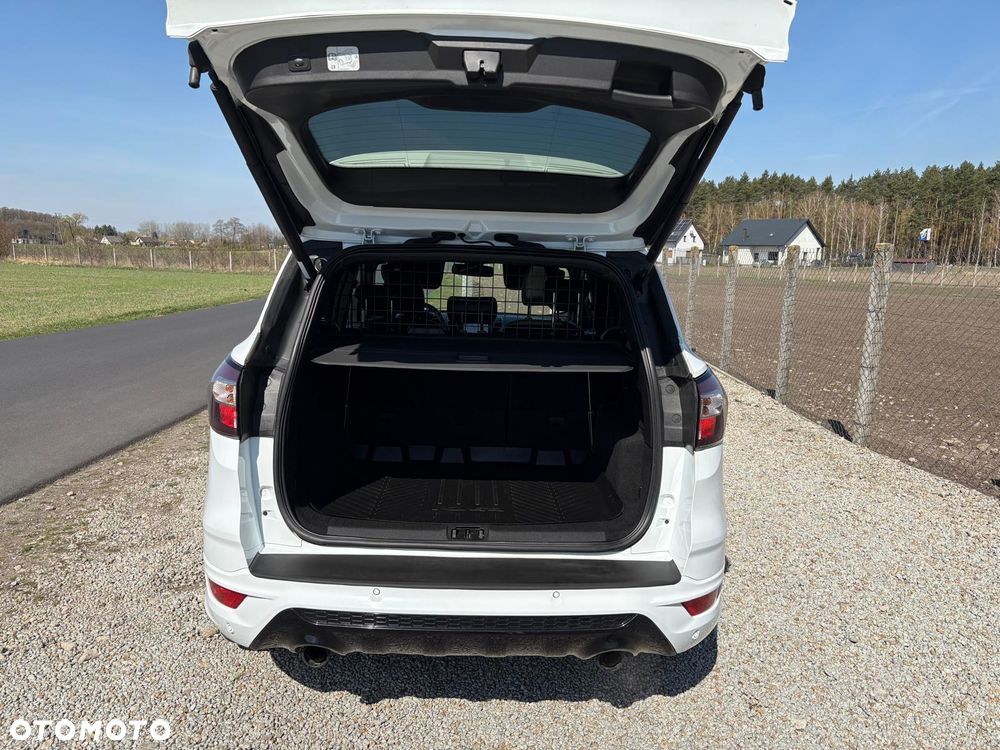 Ford Kuga 1.5 EcoBoost 2x4 ST-Line - 16