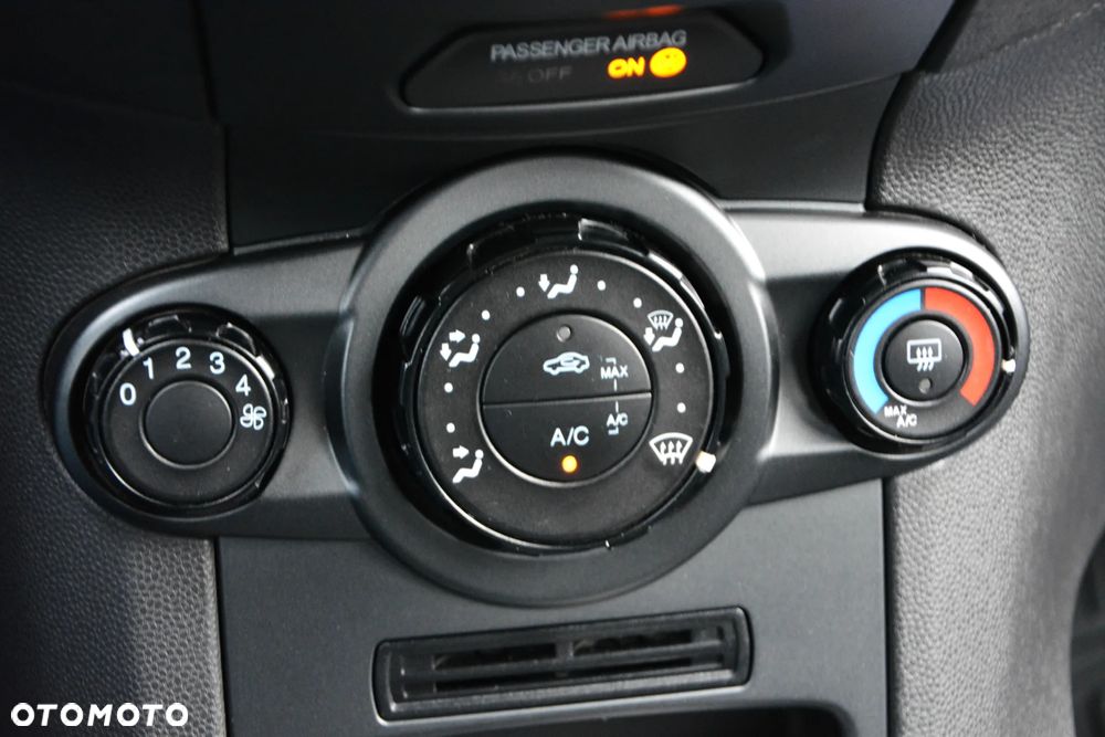 Ford Fiesta 1.25 SYNC Edition - 8