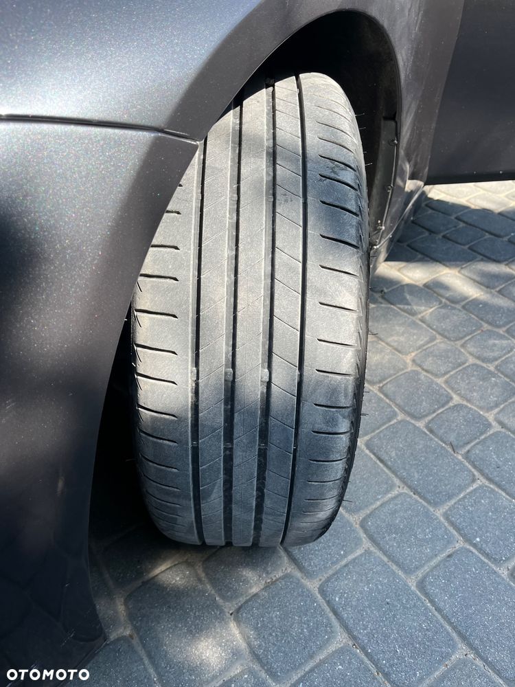 BMW Seria 3 318d - 15