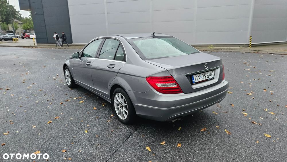 Mercedes-Benz Klasa C 180 BlueEFFICIENCY Avantgarde - 19
