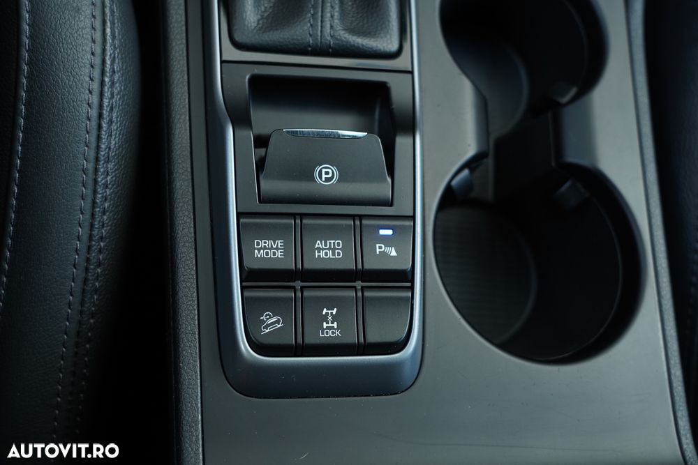 Hyundai Tucson 2.0 CRDI 4WD Automatik Premium - 24