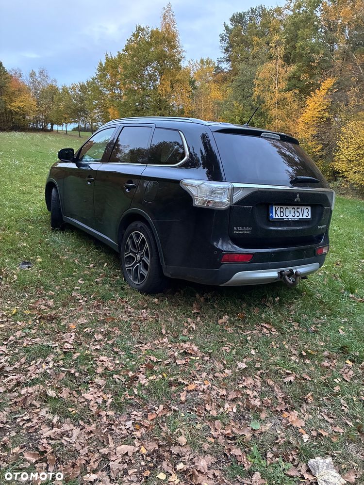 Mitsubishi Outlander - 3