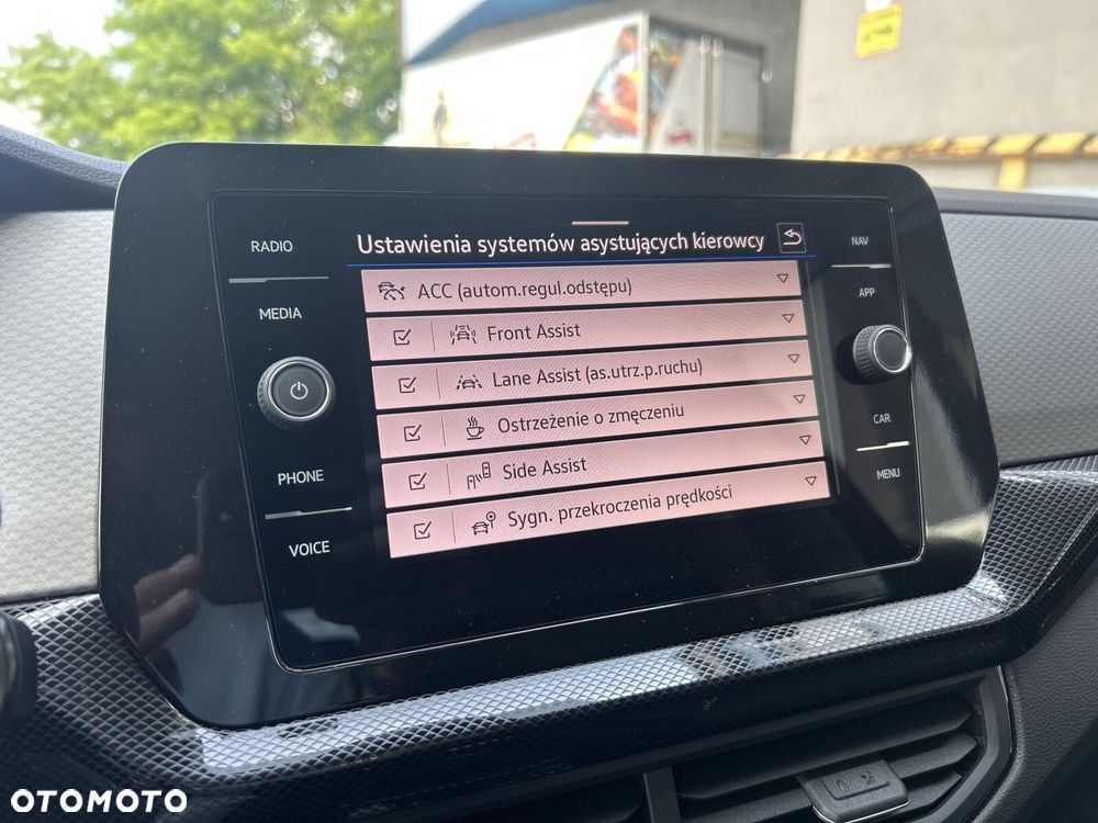 Volkswagen T-Cross - 34