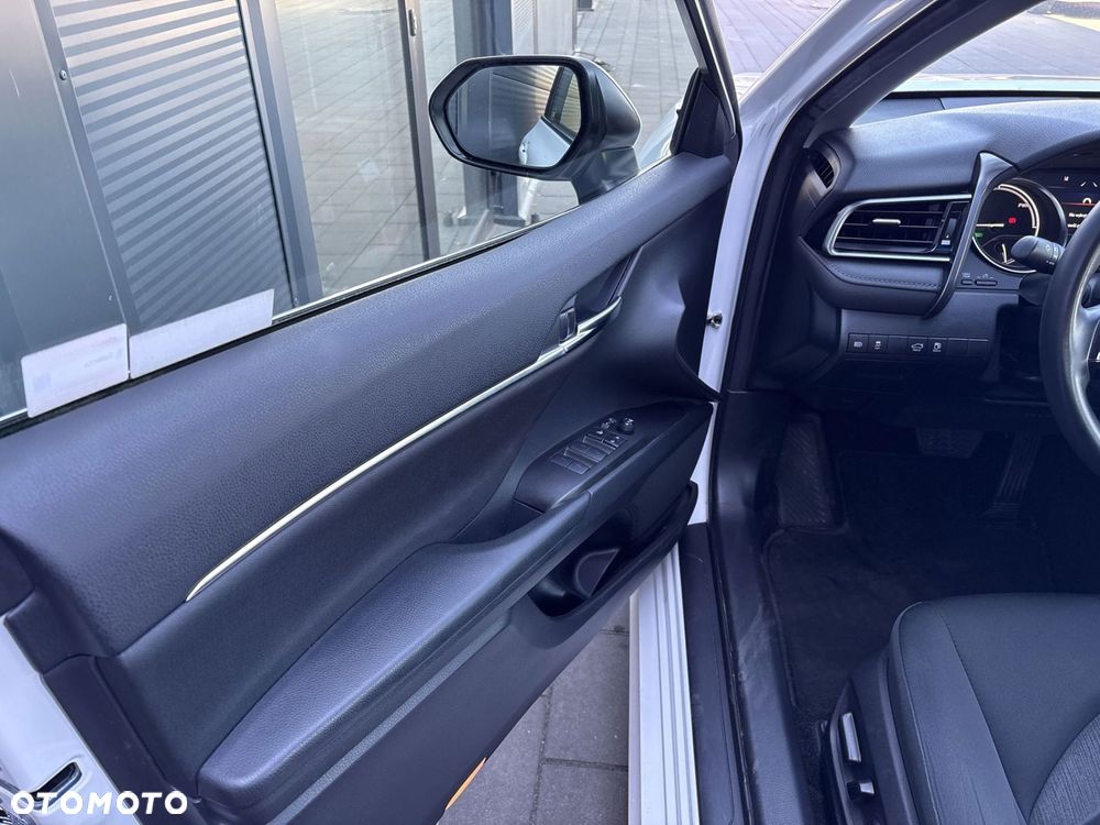 Toyota Camry 2.5 Hybrid Comfort CVT - 10