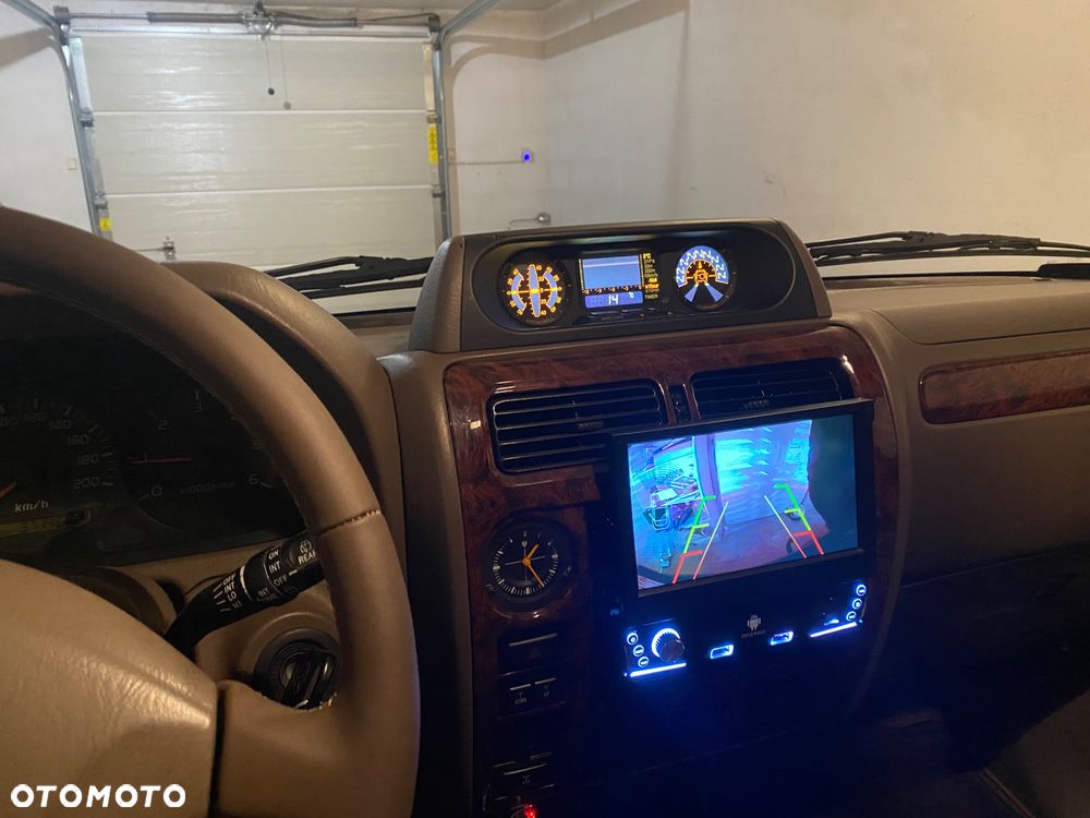 Toyota Land Cruiser - 16