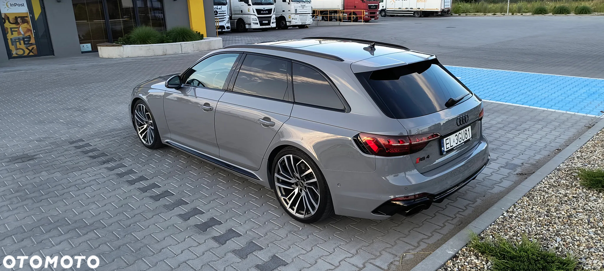 Audi RS4 TFSI Quattro Tiptronic - 11