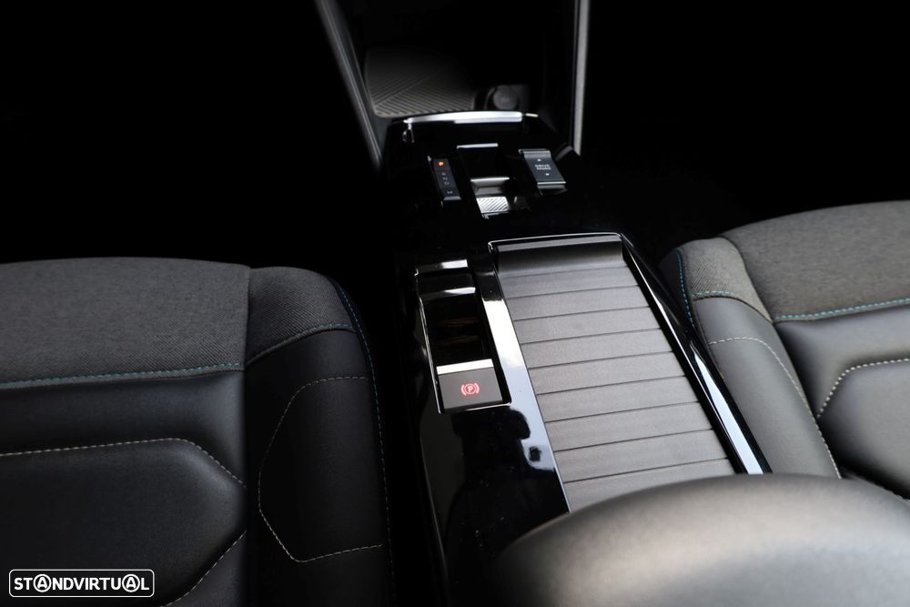 Citroën C4 X 1.2 PureTech Shine EAT8 - 21