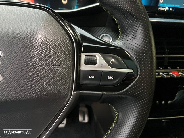 Peugeot 2008 1.2 PureTech GT Line - 21