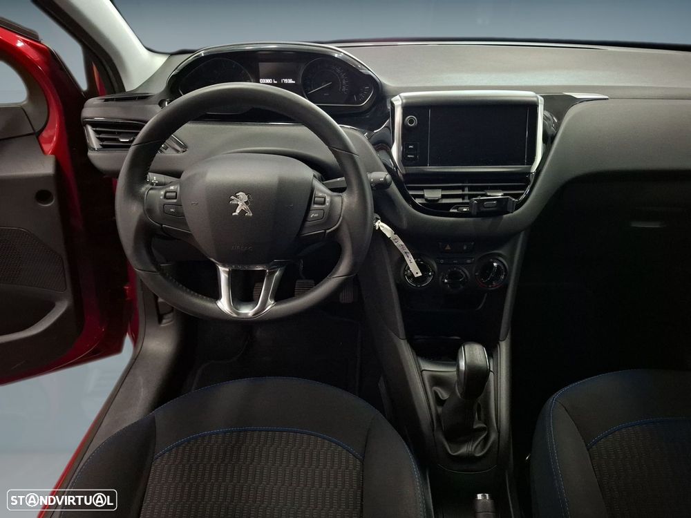 Peugeot 208 1.2 PureTech Signature - 13