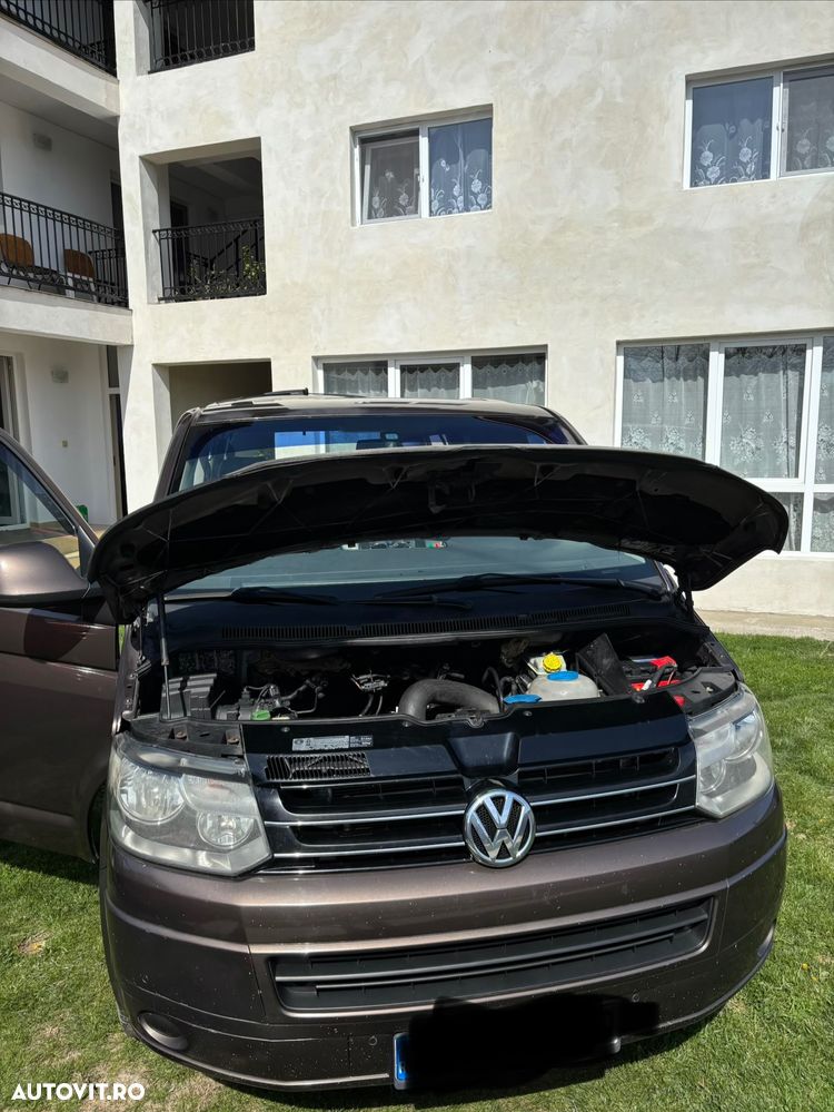 Volkswagen Caravelle - 9