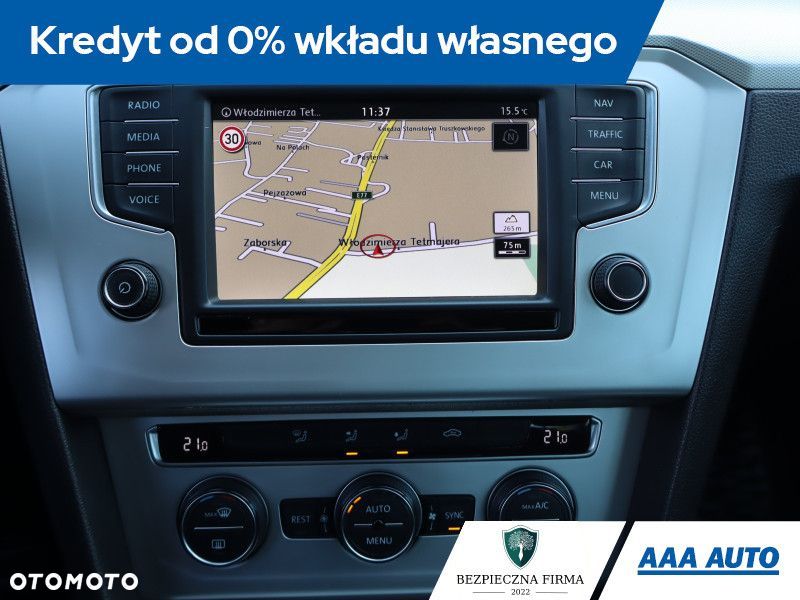 Volkswagen Passat - 13