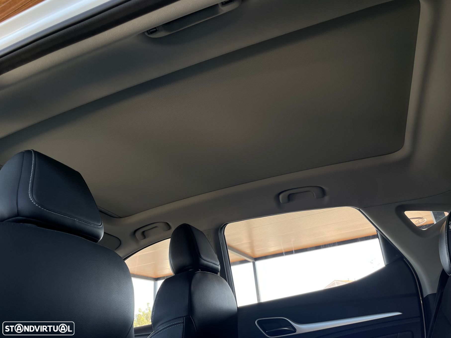 MG ZS EV Luxury - 23