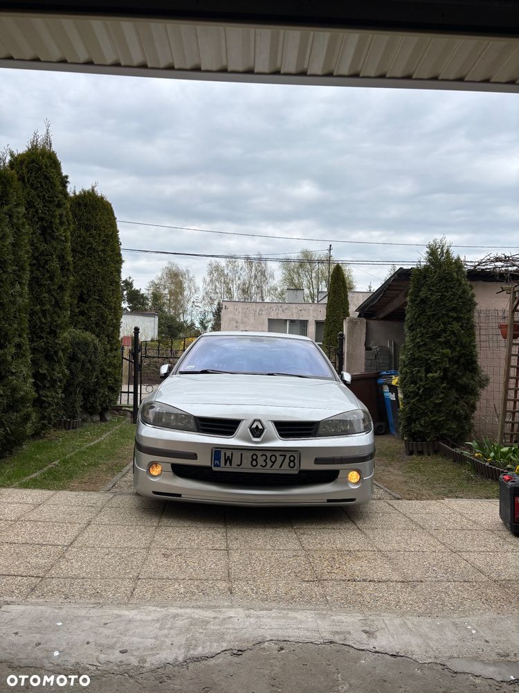 Renault Laguna 2.2 dCi Confort Expression - 9