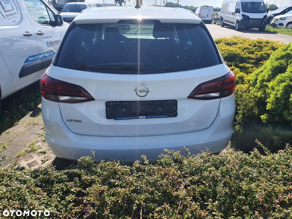 Opel Astra 1.6 D Automatik Start/Stop Innovation - 11