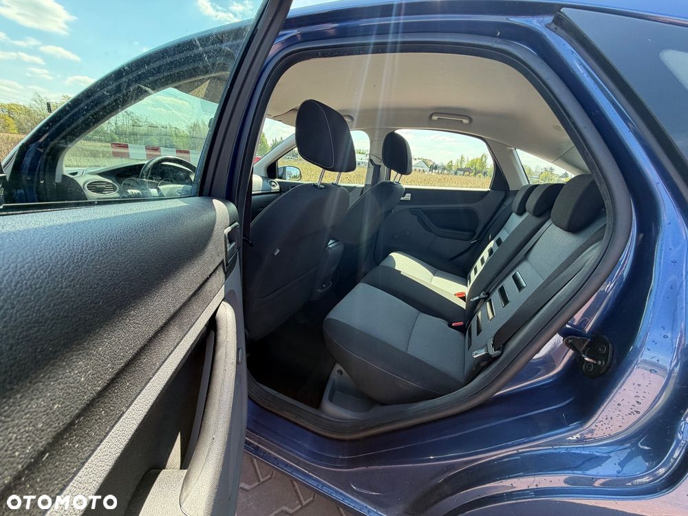 Ford Focus 1.6 16V Sport - 13