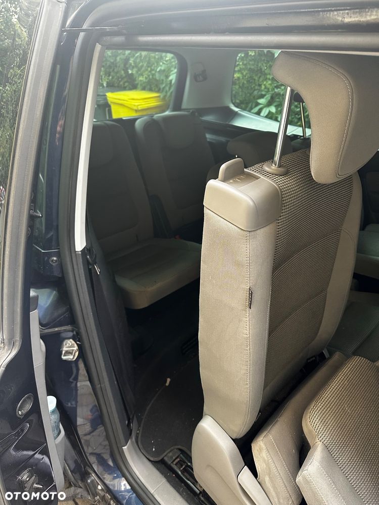 Volkswagen Sharan 2.0 TDI Comfortline DSG - 21