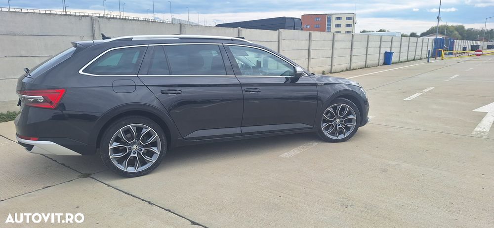 Skoda Superb Combi 2.0 TDI 4x4 DSG Scout - 22