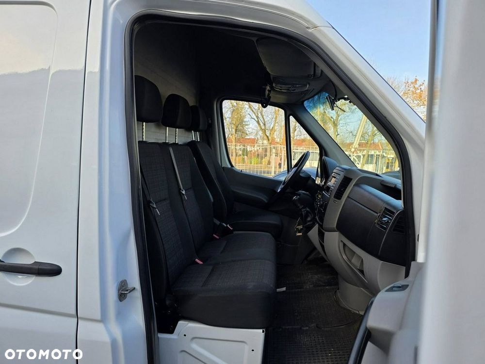 Mercedes-Benz Sprinter - 22
