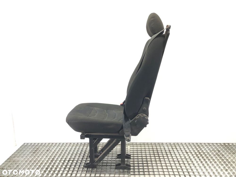 KANAPA FOTEL TYŁ POJEDYŃCZY  MAN TGE Autobus 2017 - 2022 2.0 TDI 130 kW [177 KM] olej napędowy - 4