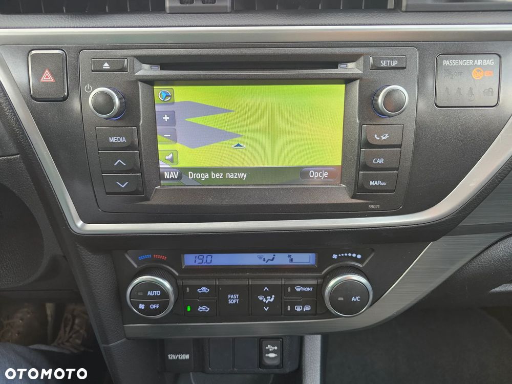 Toyota Auris 1.4 D-4D Luna - 28