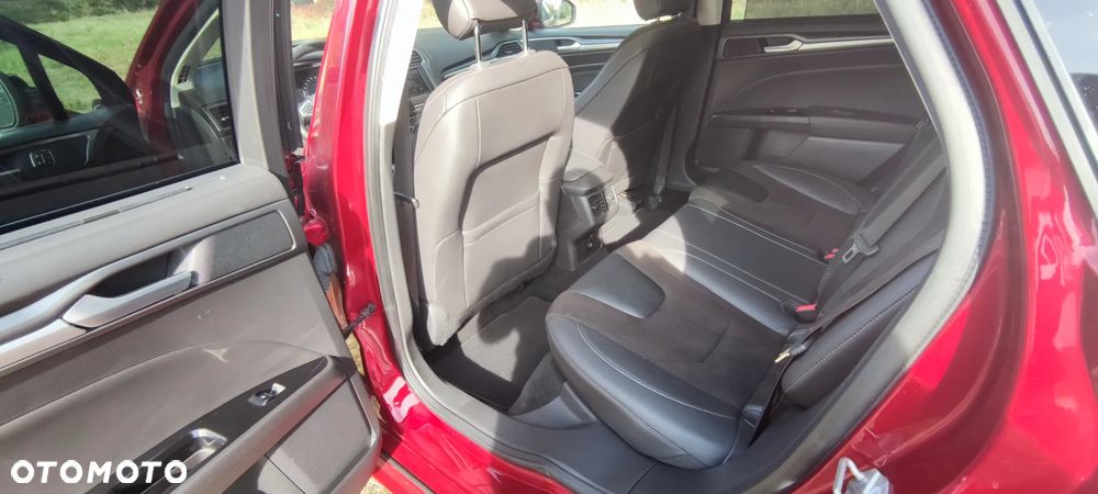 Ford Mondeo - 25