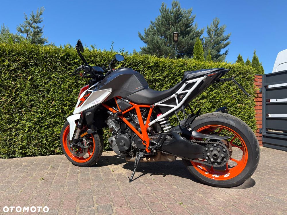 KTM Super Duke - 16